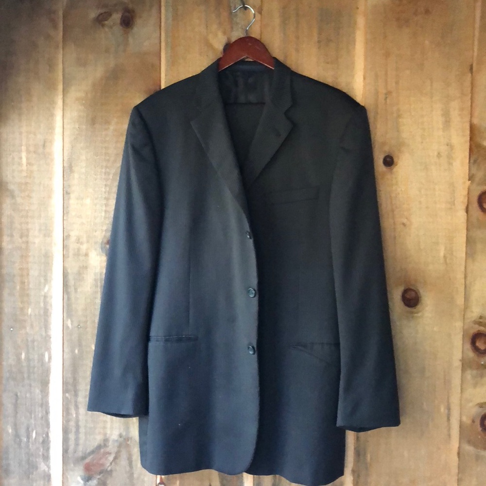 Burberry men’s 2 piece suit
